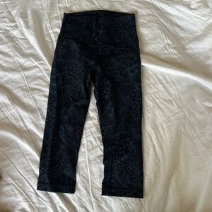 Lululemon capri leggings
